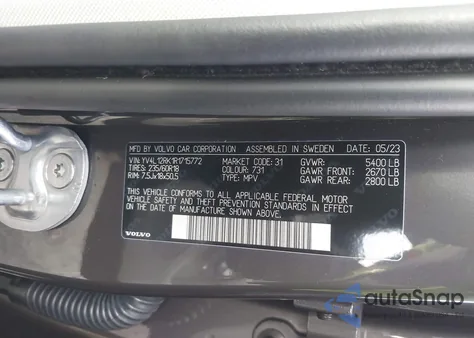 2024 Volvo Xc60 B5 Core Dark Theme z USA, uszkodzony, nr VIN YV4L12RK1R1715772